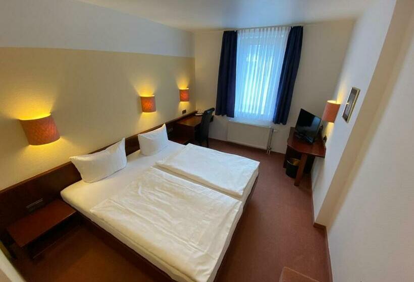 Номер Стандарт, Traditionshotel Goldener Löwe