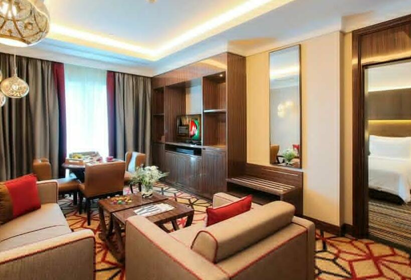 Люкс, Dusit D2 Kenz Hotel Dubai