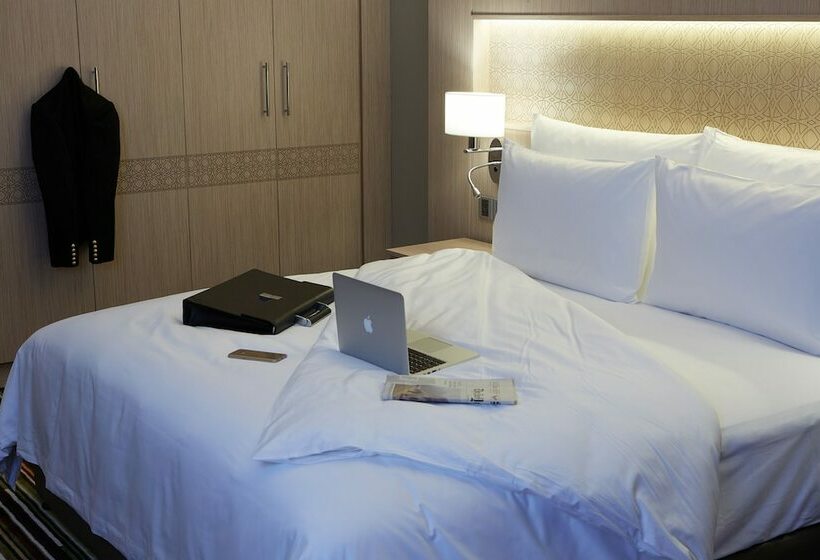 Люкс, Dusit D2 Kenz Hotel Dubai