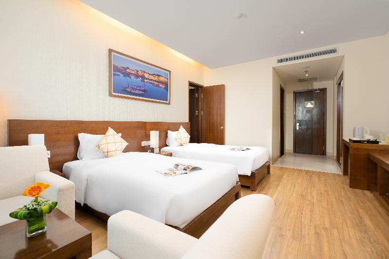 اتاق سوپریور با چشم‌انداز شهر, Grand Tourane Hotel Da Nang