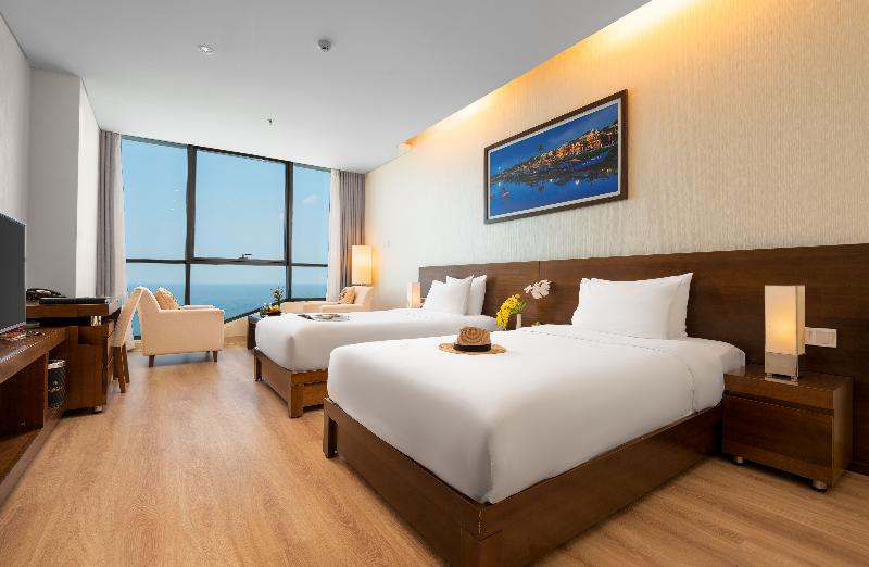 اتاق سوپریور با چشم‌انداز دریا, Grand Tourane Hotel Da Nang