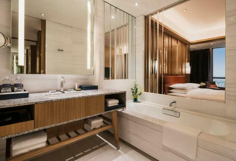 اتاق استاندارد با تخت بزرگ, Hyatt Regency Shanghai, Wujiaochang