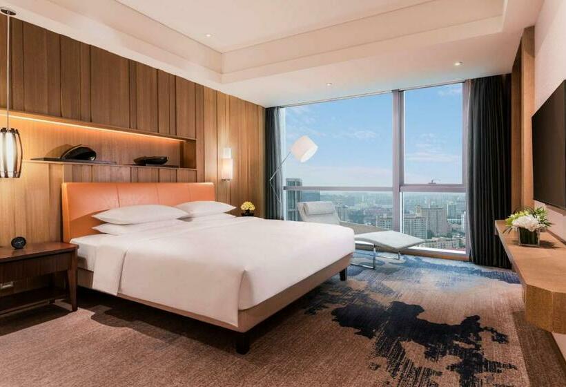 Club Room King Bed, Hyatt Regency Shanghai, Wujiaochang