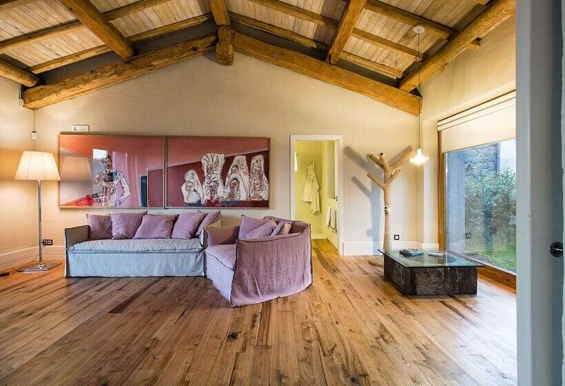 デラックススイート, Monaci Delle Terre Nere