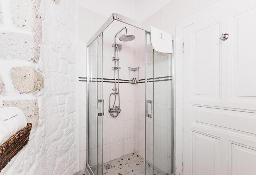 Quarto Deluxe, Panjur Alacati