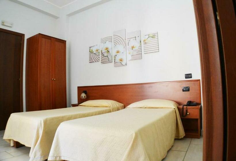 Quarto Estandar, B&b Centrale Affittacamere