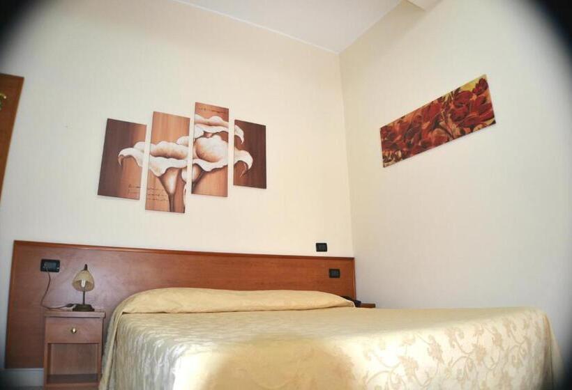 Quarto Familiar, B&b Centrale Affittacamere