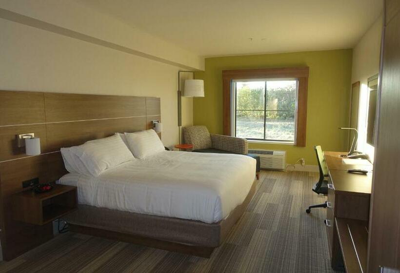 Номер Deluxe Кровать Кинг, Holiday Inn Express & Suites Brentwood By Ihg