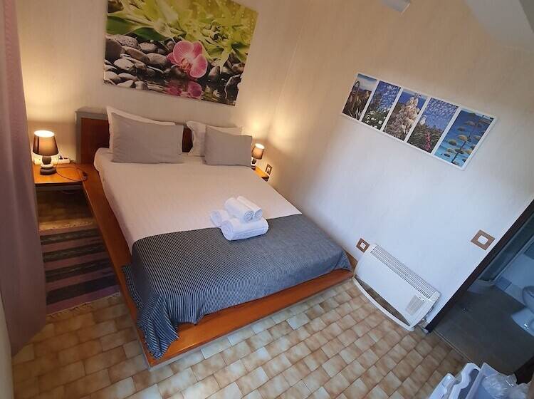 Номер Стандарт, Ocean View Lagos