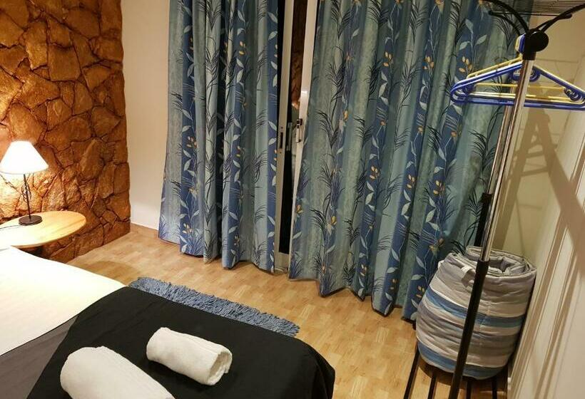 Номер Стандарт, Ocean View Lagos