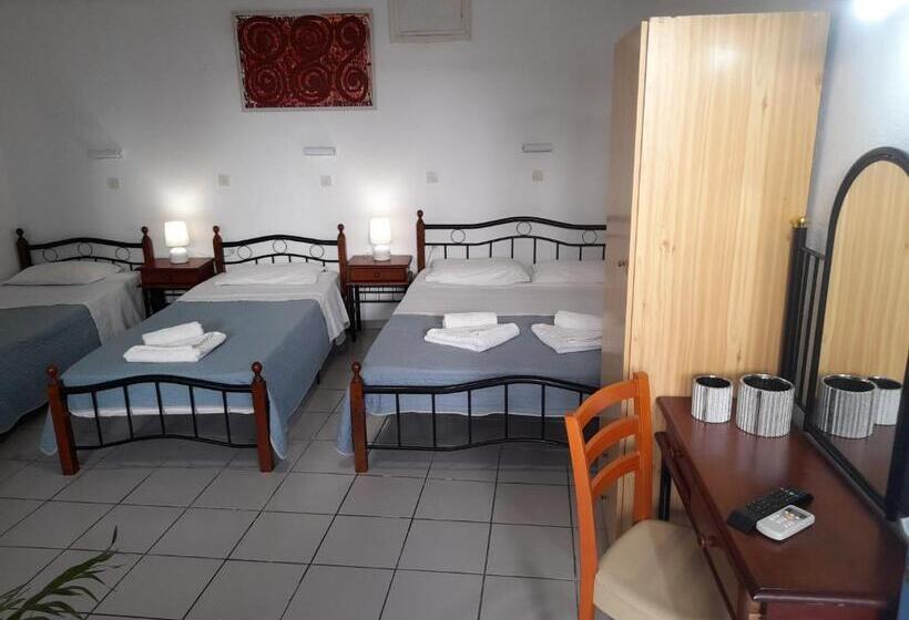 Economy Quadruple Room, Grande Murano