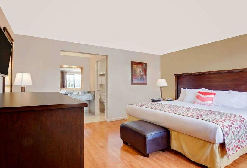 Стандартный Номер Кровать Кинг, Days Inn By Wyndham Lakewood South Tacoma
