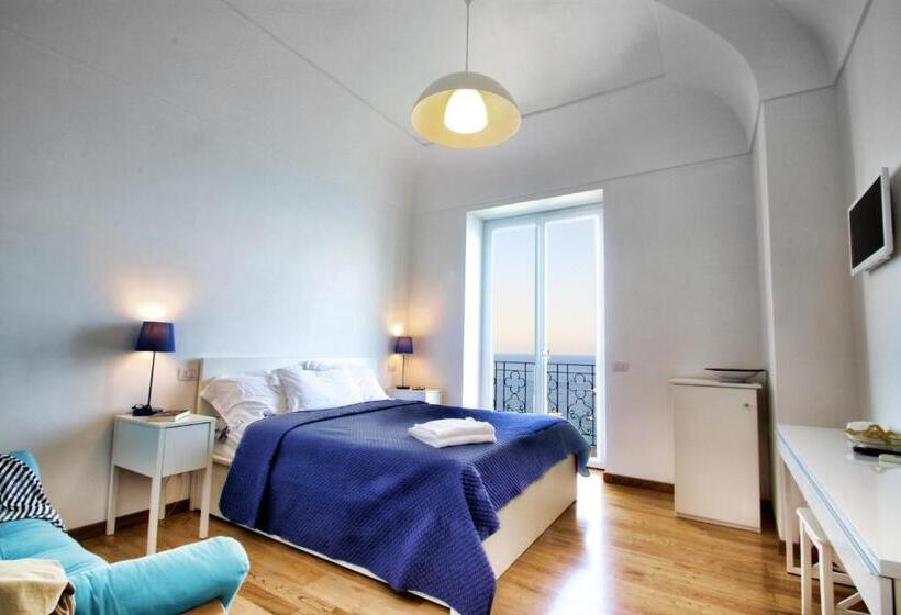 Номер Стандарт Вид на Море, Capri Inn