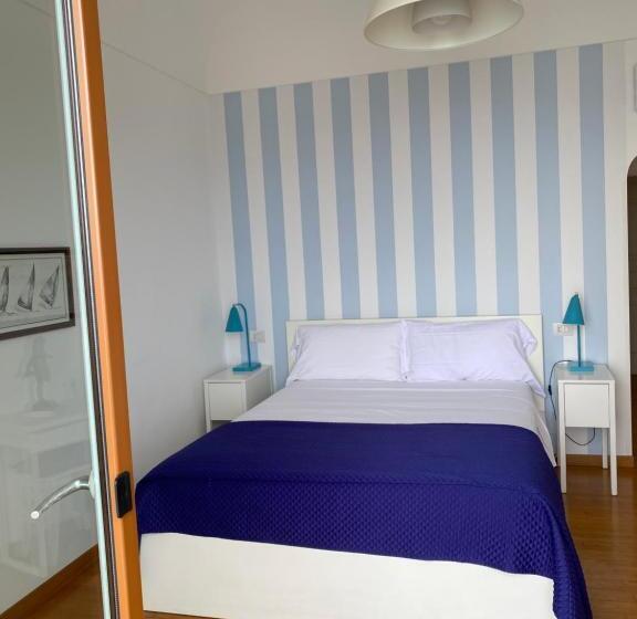 Номер Стандарт Вид на Море, Capri Inn