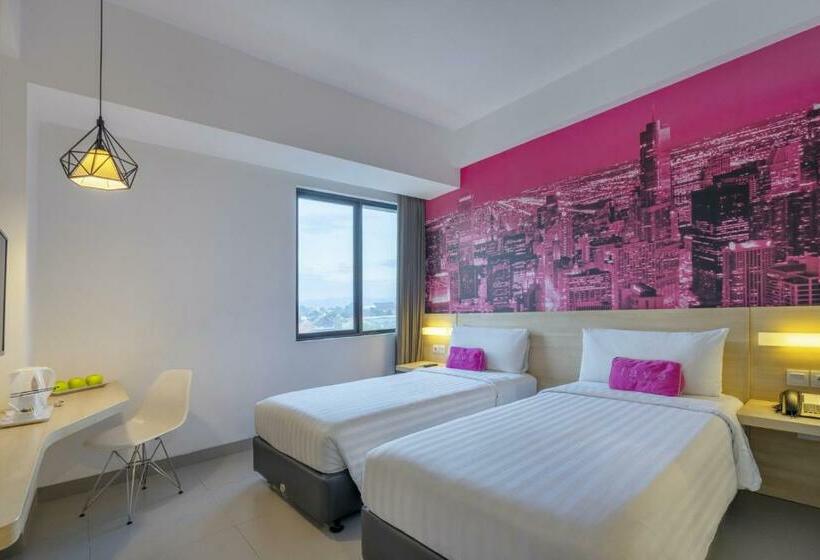 Номер Стандарт Вид на Бассейн, Laska Hotel Subang