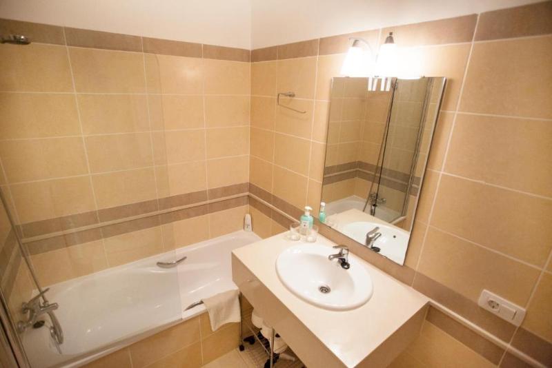 اتاق سوپریور با تخت بزرگ, Mercure Singapore Bugis