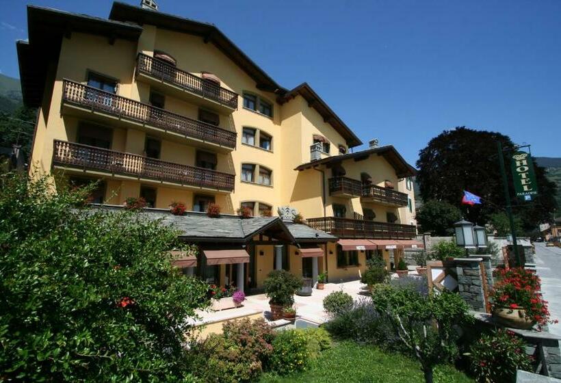 سوییت جونیور, Paradise Hotel & Wellness