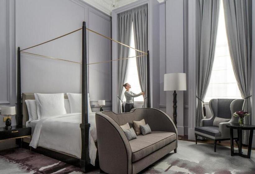 Люкс Кровать Кинг, Four Seasons Hotel London At Tower Bridge