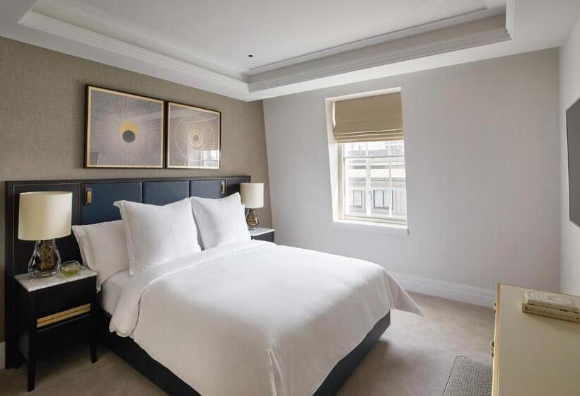 Апартаменты 2 Спальни, Four Seasons Hotel London At Tower Bridge