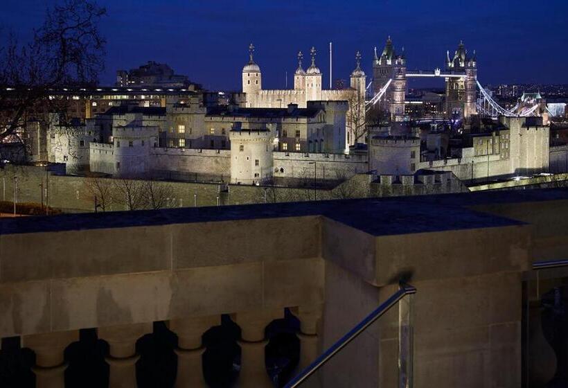 Номер Стандарт, Four Seasons Hotel London At Tower Bridge