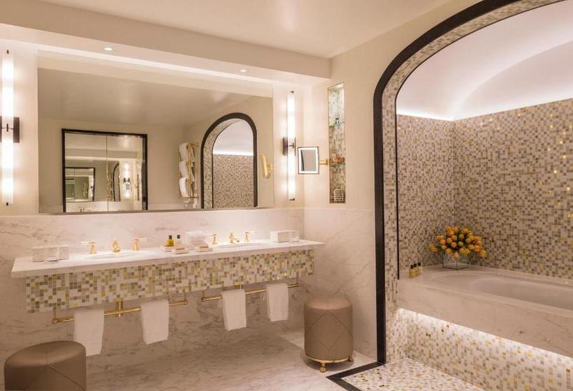 סוויטה מלכותית, Four Seasons Hotel London At Tower Bridge
