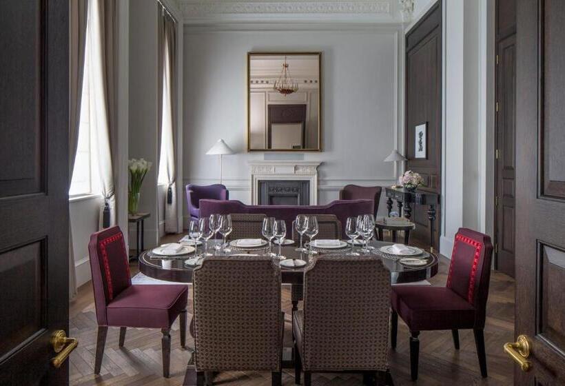 Люкс Кровать Кинг, Four Seasons Hotel London At Tower Bridge