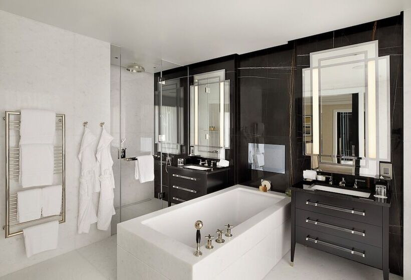 סוויטה מלכותית, Four Seasons Hotel London At Tower Bridge