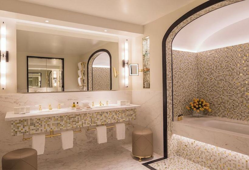 סוויטה מלכותית, Four Seasons Hotel London At Tower Bridge