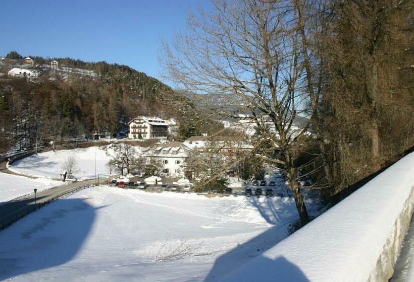 آپارتمان 1 خوابه با بالکن, Apartments Waldquell