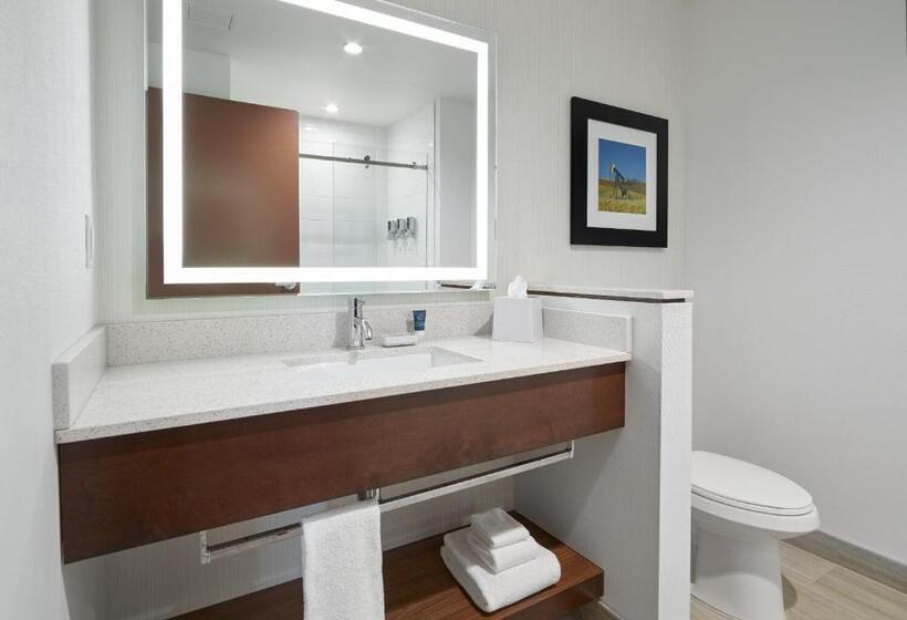 스탠다드 룸, Four Points By Sheraton Sherwood Park