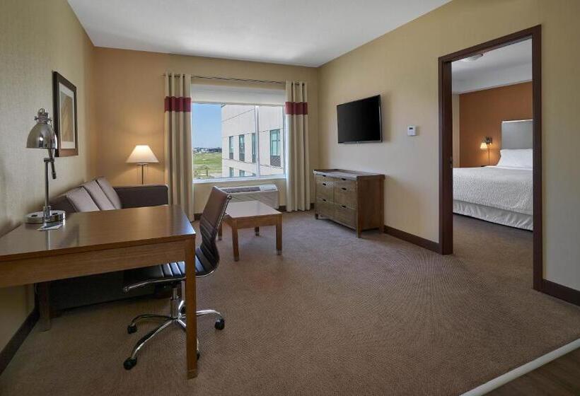 스위트 킹사이즈 침대, Four Points By Sheraton Sherwood Park