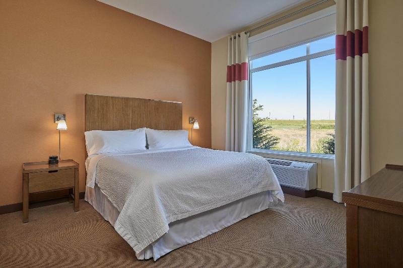 스위트 킹사이즈 침대, Four Points By Sheraton Sherwood Park