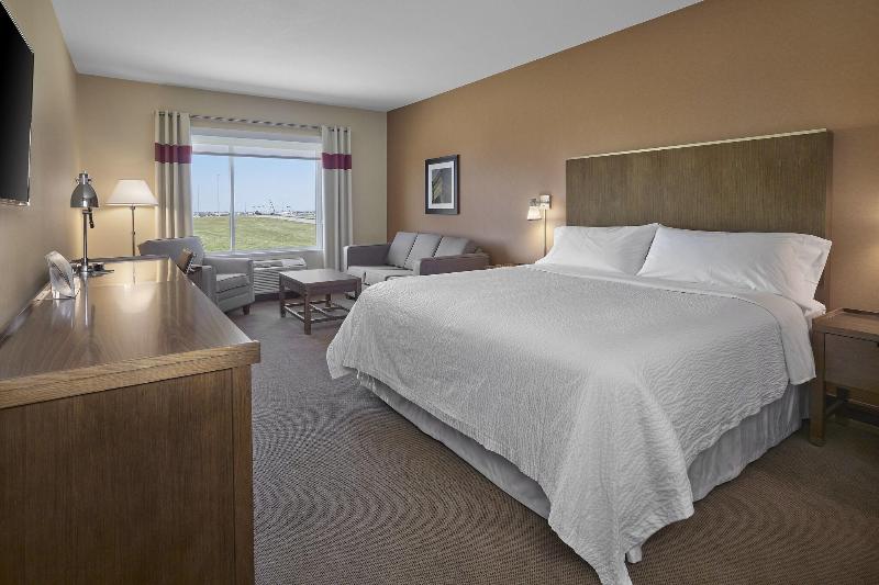스탠다드 룸 킹사이즈 침대, Four Points By Sheraton Sherwood Park
