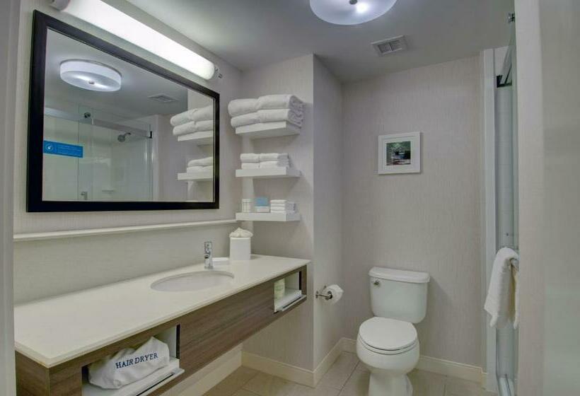 Стандартный Номер Кровать Кинг, Hampton Inn Boston  Westborough