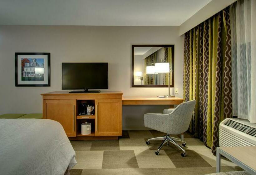 Номер Стандарт Кровать Кинг Адаптированный для Инвалидов, Hampton Inn Boston  Westborough