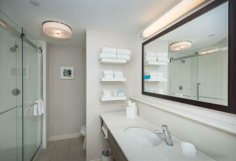 Стандартный Номер Кровать Кинг, Hampton Inn Boston  Westborough