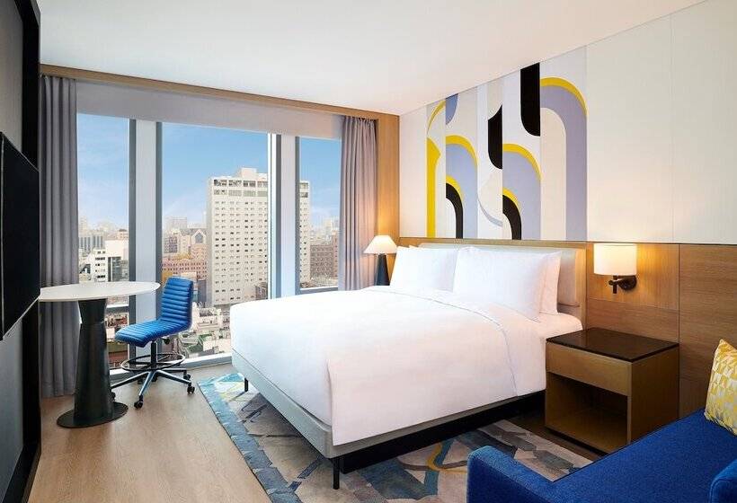 Номер Deluxe Вид на Город, Le Méridien Seoul Myeongdong