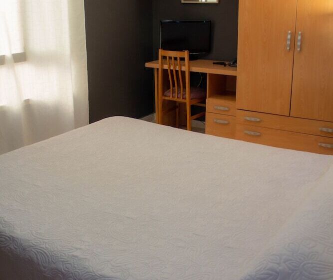 Номер Стандарт Индивидуальный, Hostal Meseguer