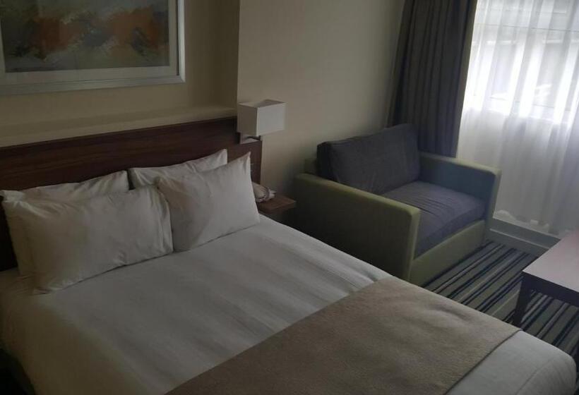 اتاق استاندارد سه نفره, Holiday Inn Derby/nottingham, An Ihg