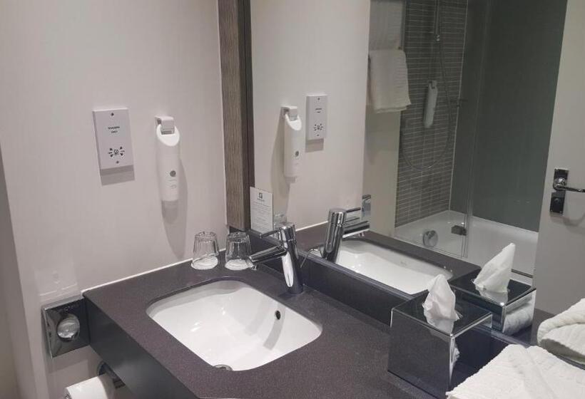 اتاق استاندارد سه نفره, Holiday Inn Derby/nottingham, An Ihg