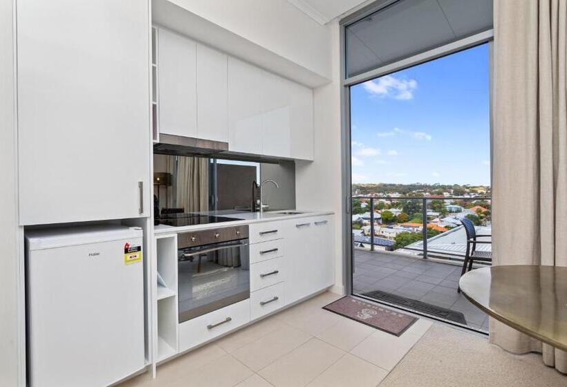 스탠다드 스튜디오, Nautica Residences Fremantle