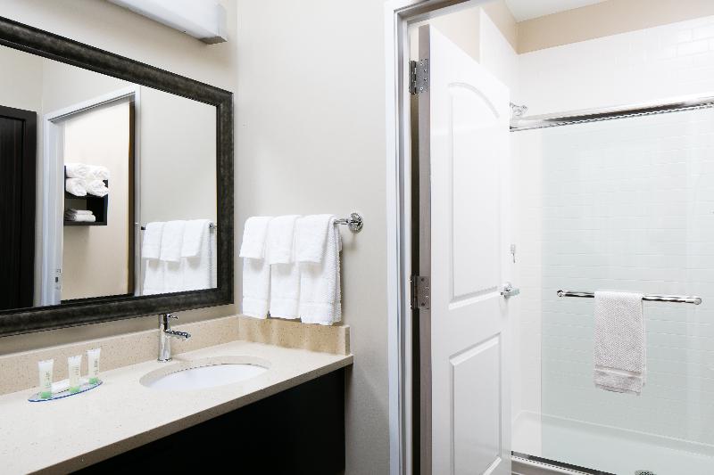 套房, Staybridge Suites Des Moines Downtown, An Ihg