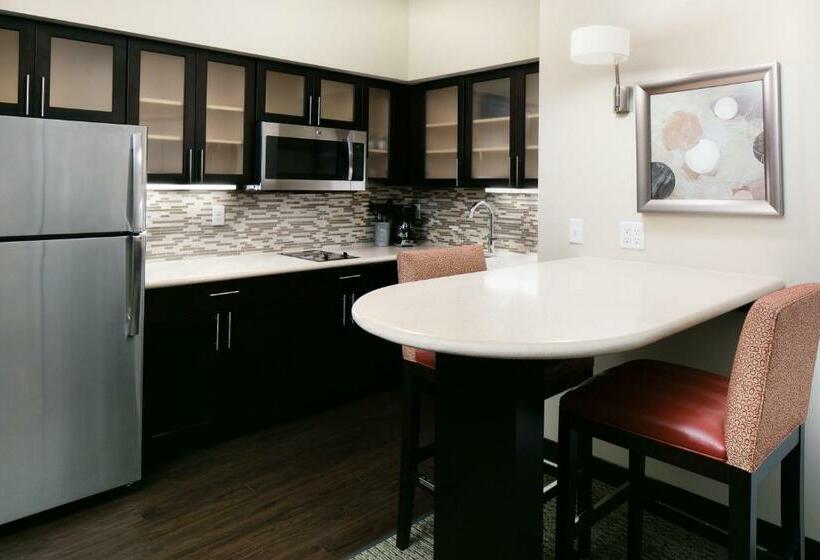 带2个卧室的套房, Staybridge Suites Des Moines Downtown, An Ihg