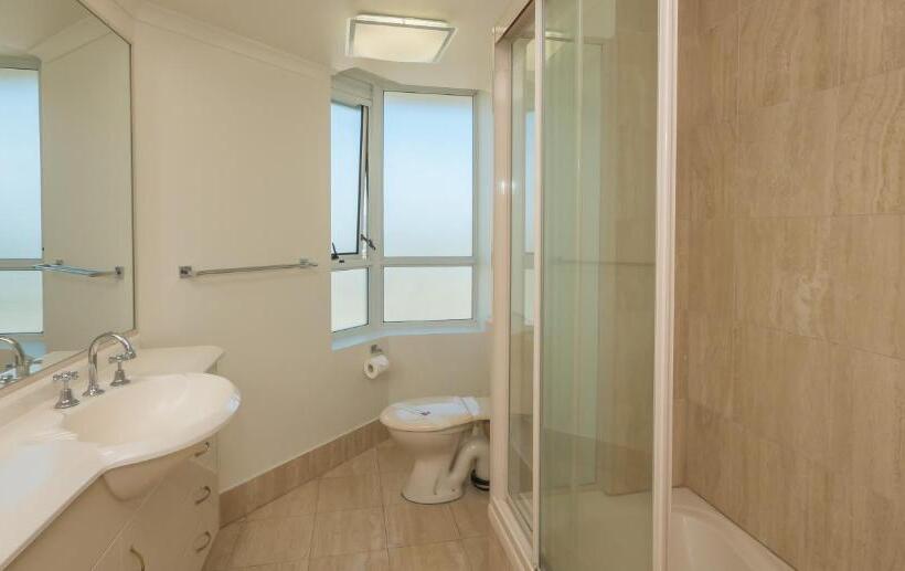 Апартаменты 2 Спальни, 2nd Avenue Beachside Apartments