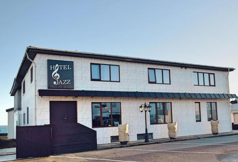 اتاق استاندارد یک نفره, Jazz   By Keflavik Airport   Reykjavik   Iceland