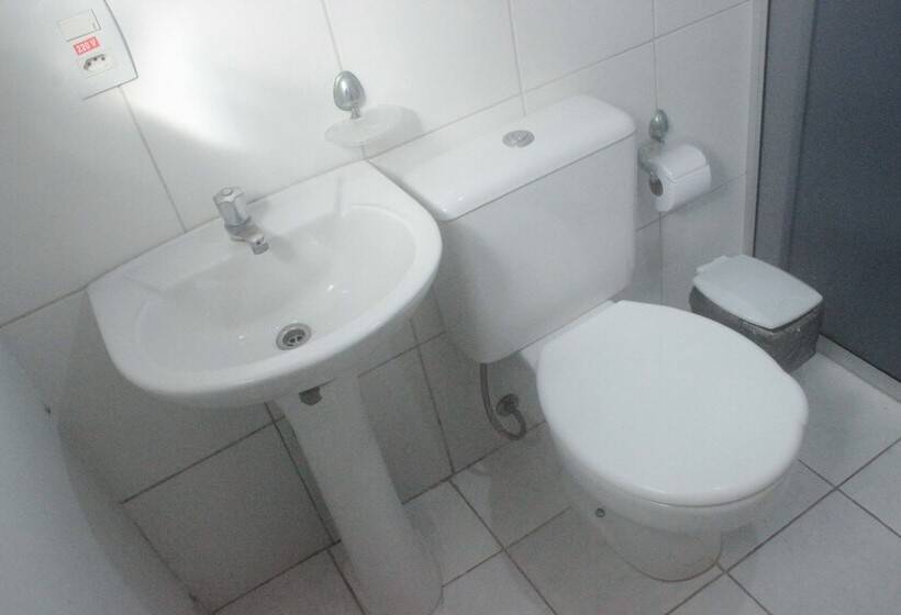 Cama em Quarto Compartilhado, Retiro Da Lagoa   Hostel