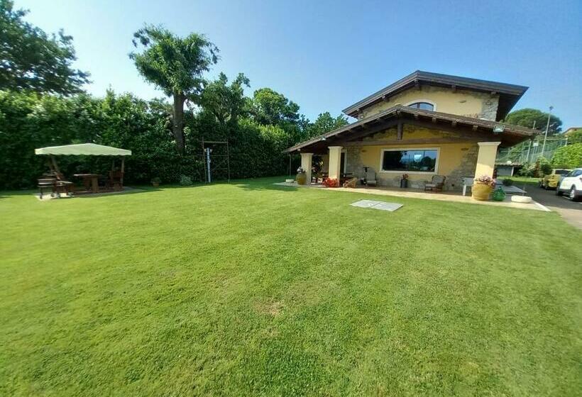 Студио Стандарт Вид на Сад, B&b Monte Tavolino