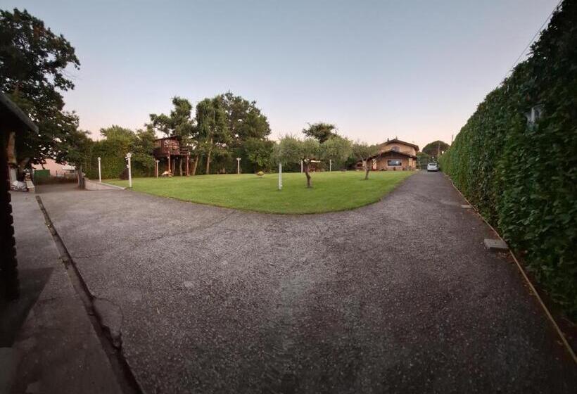Студио Стандарт Вид на Сад, B&b Monte Tavolino