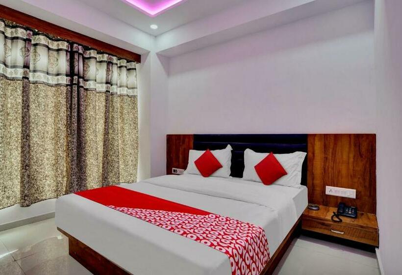 Quarto Triplo Clássico, Oyo Flagship Hotel Vinayak