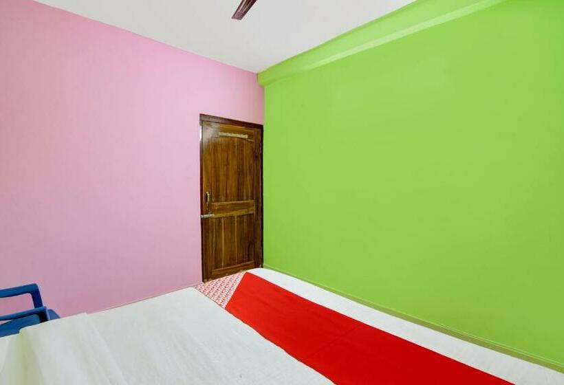 Chambre Triple Classique, Oyo Flagship Shivansh Residency